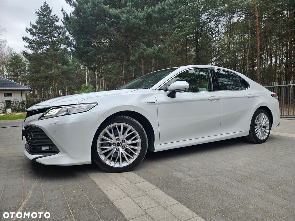 Toyota Camry 2.5 Hybrid Executive CVT - 4