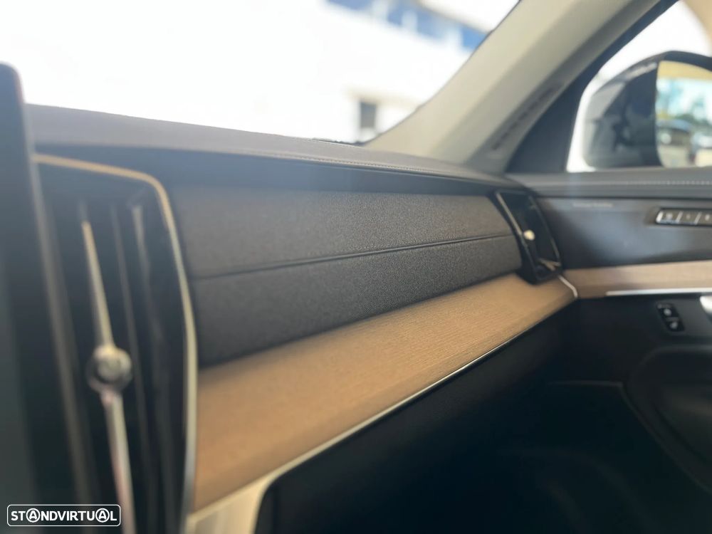 Volvo XC 90 2.0 T8 PHEV Plus Dark AWD - 29