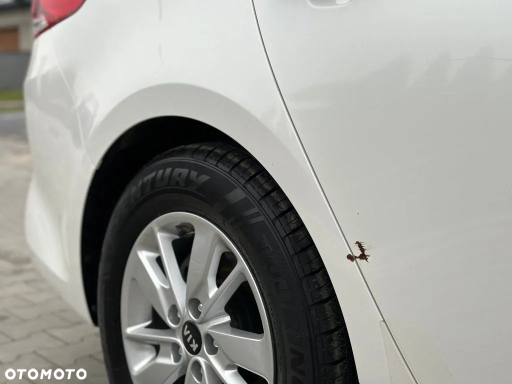 Kia Optima - 35