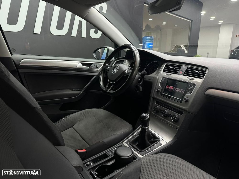 VW Golf 1.6 TDi GPS Edition - 24