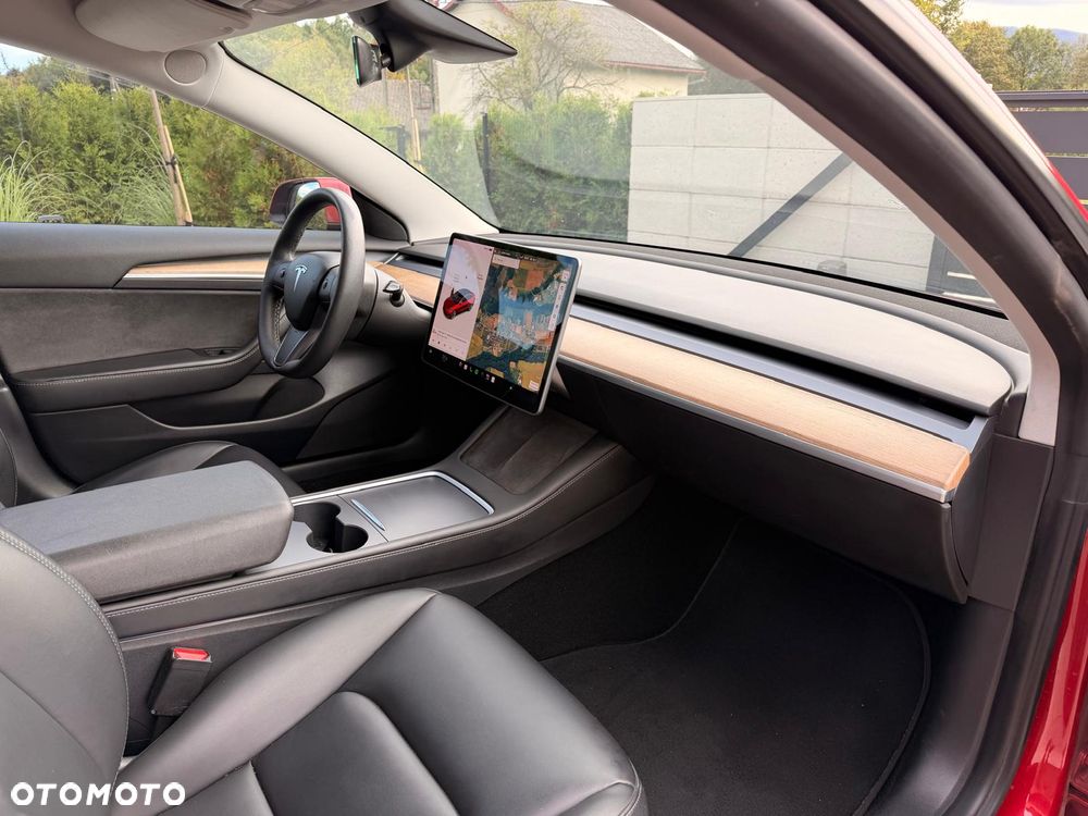 Tesla Model 3 - 18
