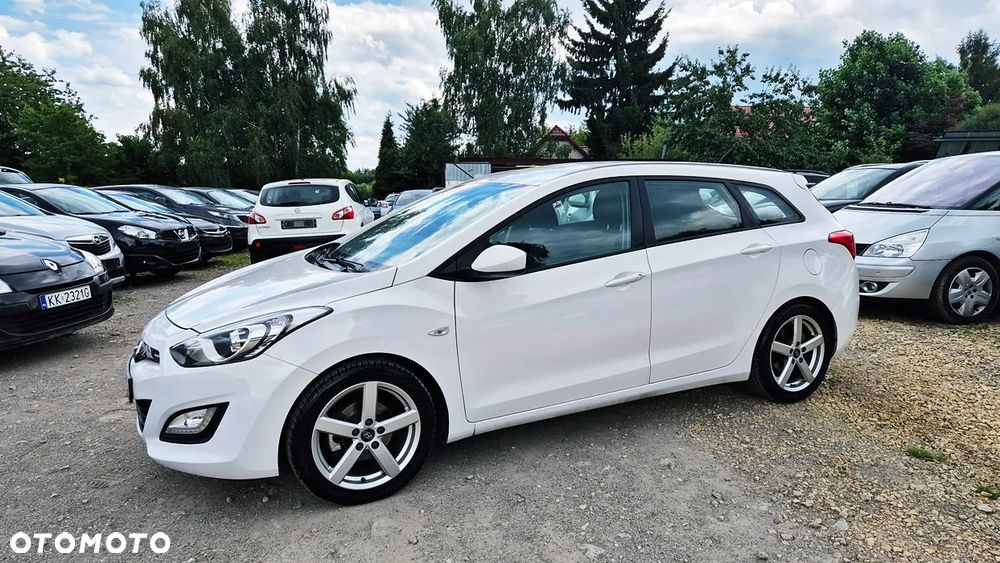 Hyundai i30 1.4 Intro Edition - 24