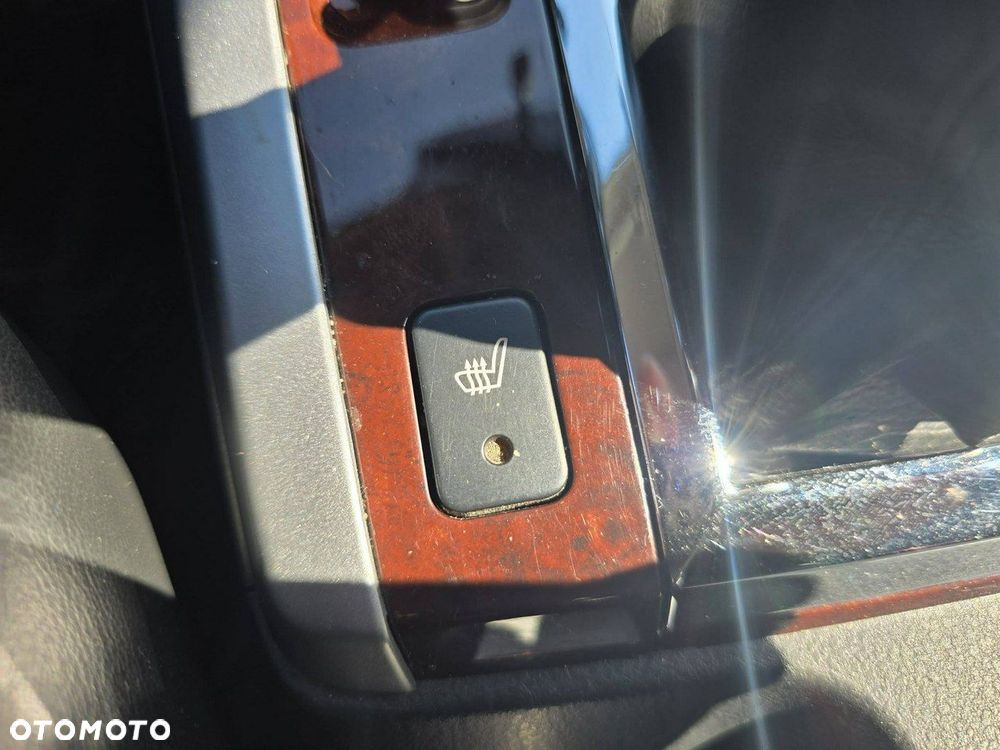 Suzuki Grand Vitara 1.9 DDiS Comfort + DPF Family - 23
