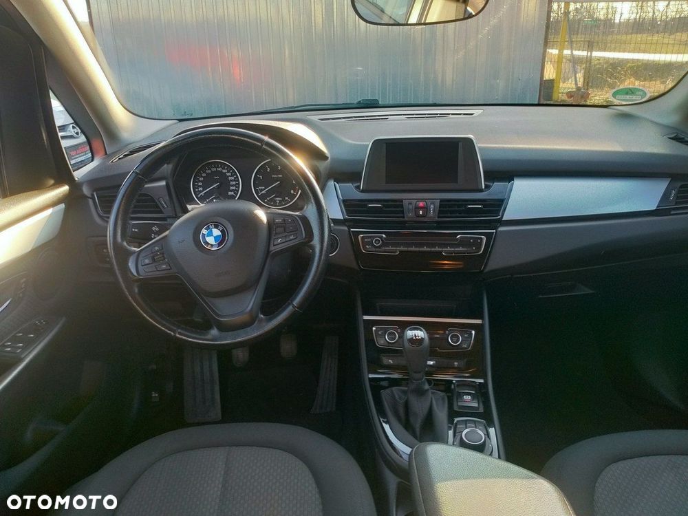 BMW Seria 2 218d Advantage - 14