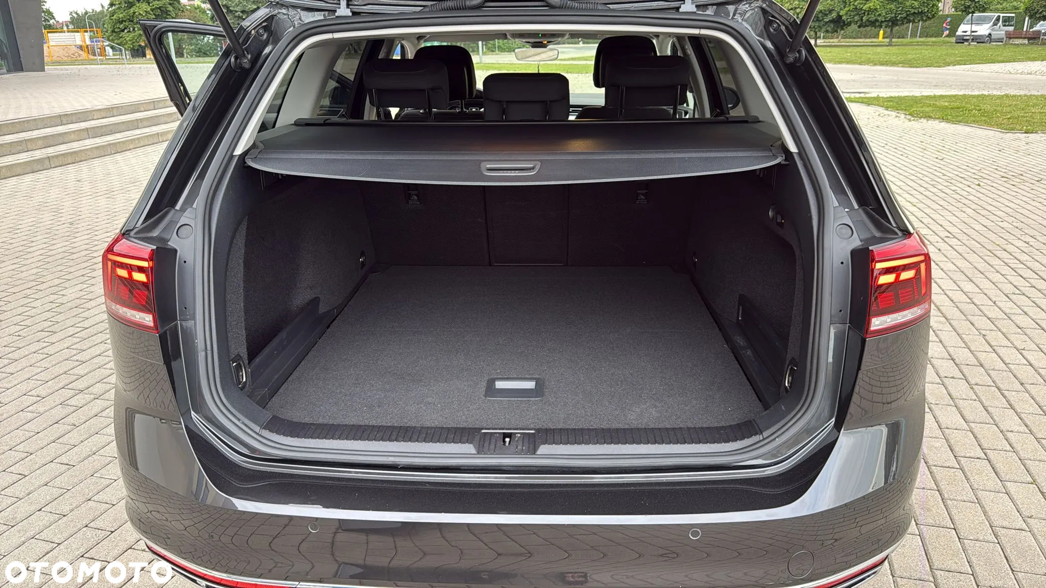 Volkswagen Passat - 21