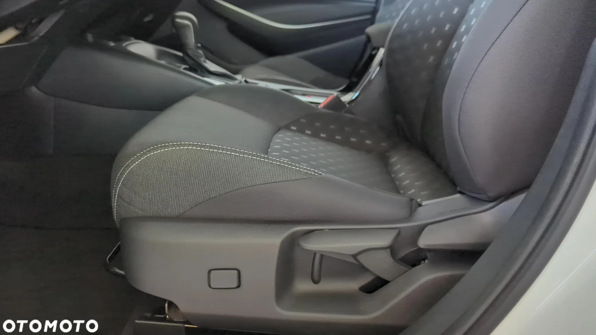 Suzuki Swace 1.8 Hybrid Premium Plus CVT - 24