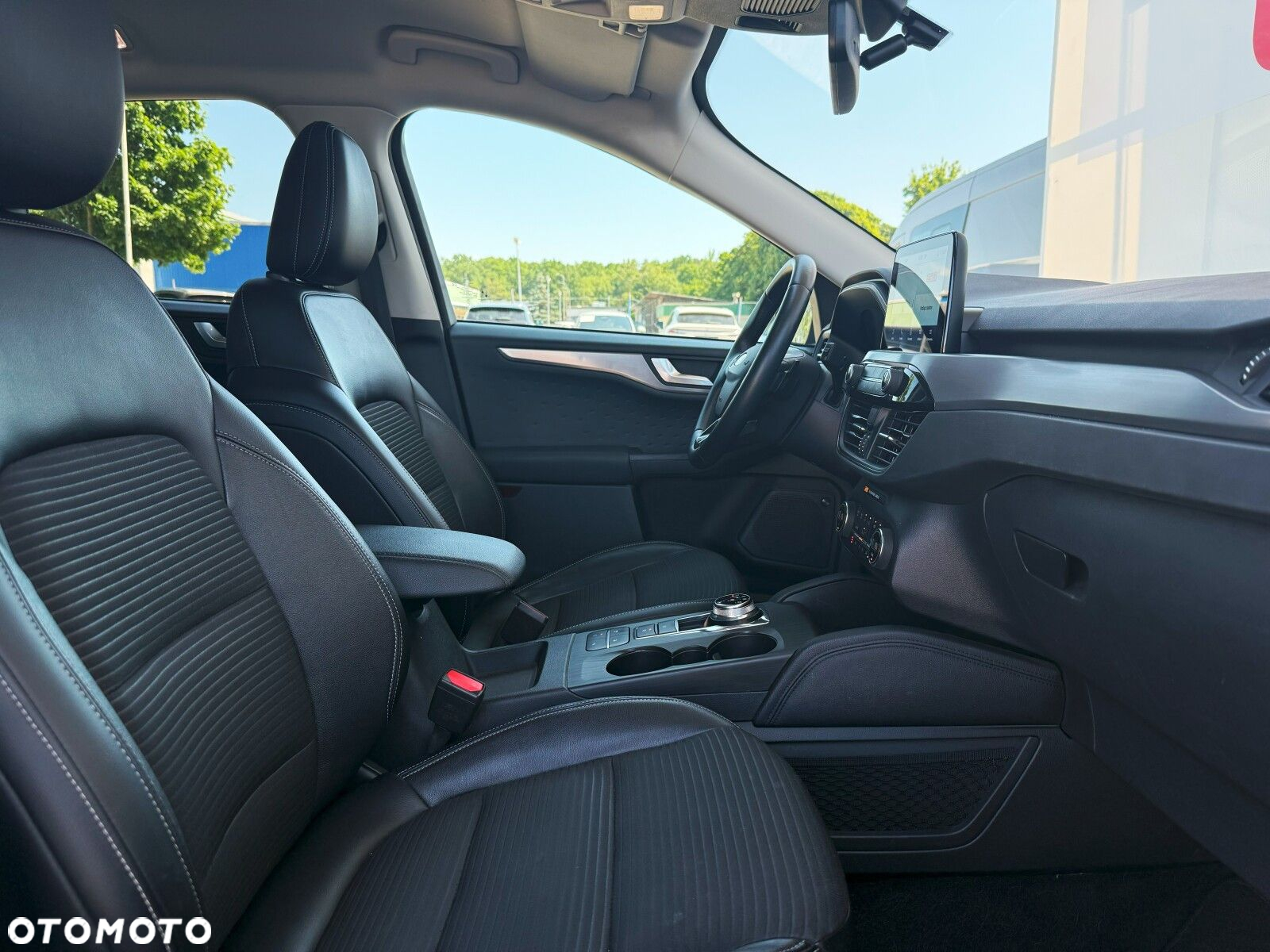 Ford Kuga - 32
