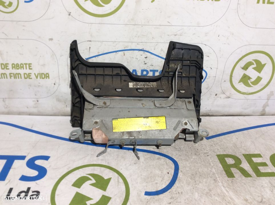 Airbag de joelho Toyota Yaris - 2