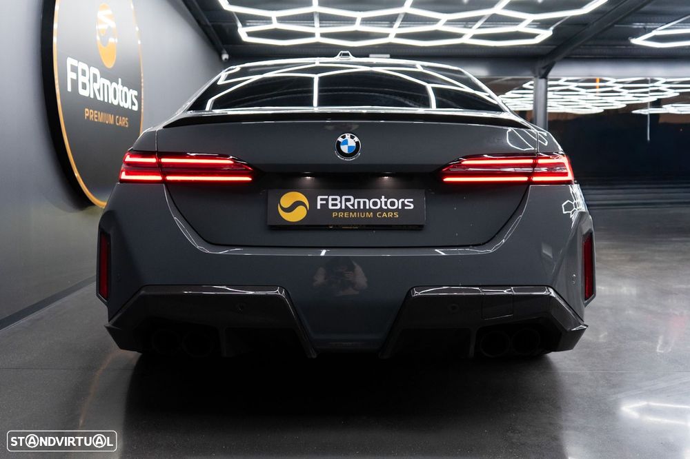 BMW M5 xDrive - 4