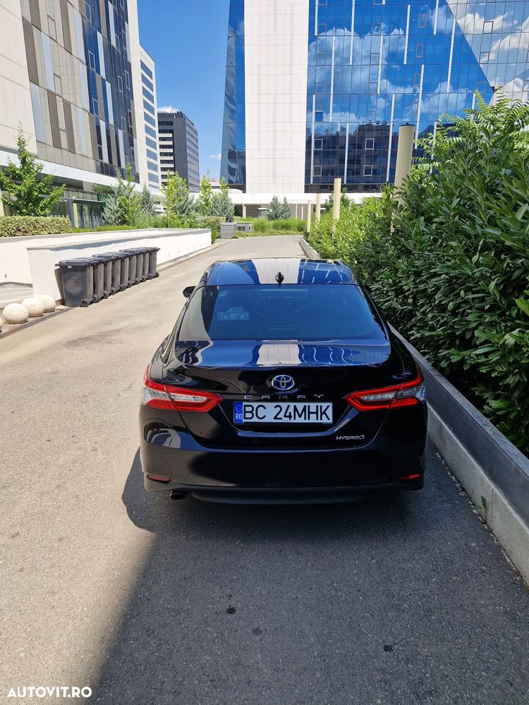 Toyota Camry 2.5 Exclusive - 11