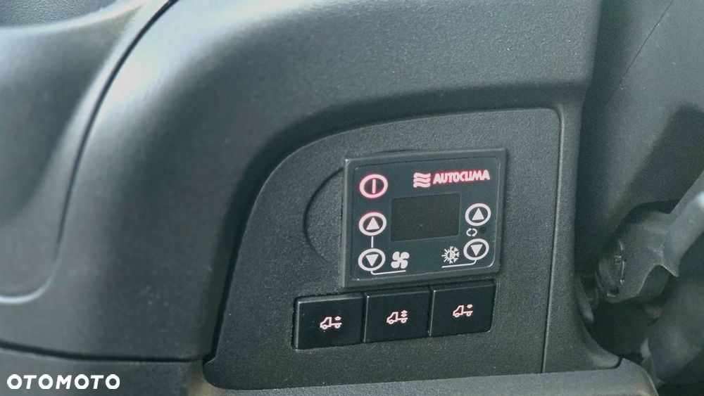 Iveco ❗️❗️DAILY 3.0 180KM MAXI 50C18 L4H3 JAK NOWY ❗️❗️NOWY MODEL / ZABUDOWA VIP 9 OSÓB HAUSER / 3500KG HAK / PIERWSZY WŁASCICIEL / BLASZAK / NAVI / KAMERA COFANIA / ZAWIESZENIE PNEUMATYCZNE AIR-PRO  / KLIMATYZACJA POSTOJOWA / SKRZYNIA MANUALNA / BLIŹNIAKI / TEMPOMAT / WERSJA WZMOCNIONA / FULL OPCJA / SERWIS ASO / SALON POLSKA / 35C15 50C15 35C18❗❗ JAK Z SALONU - NOWY -❗❗ - 39