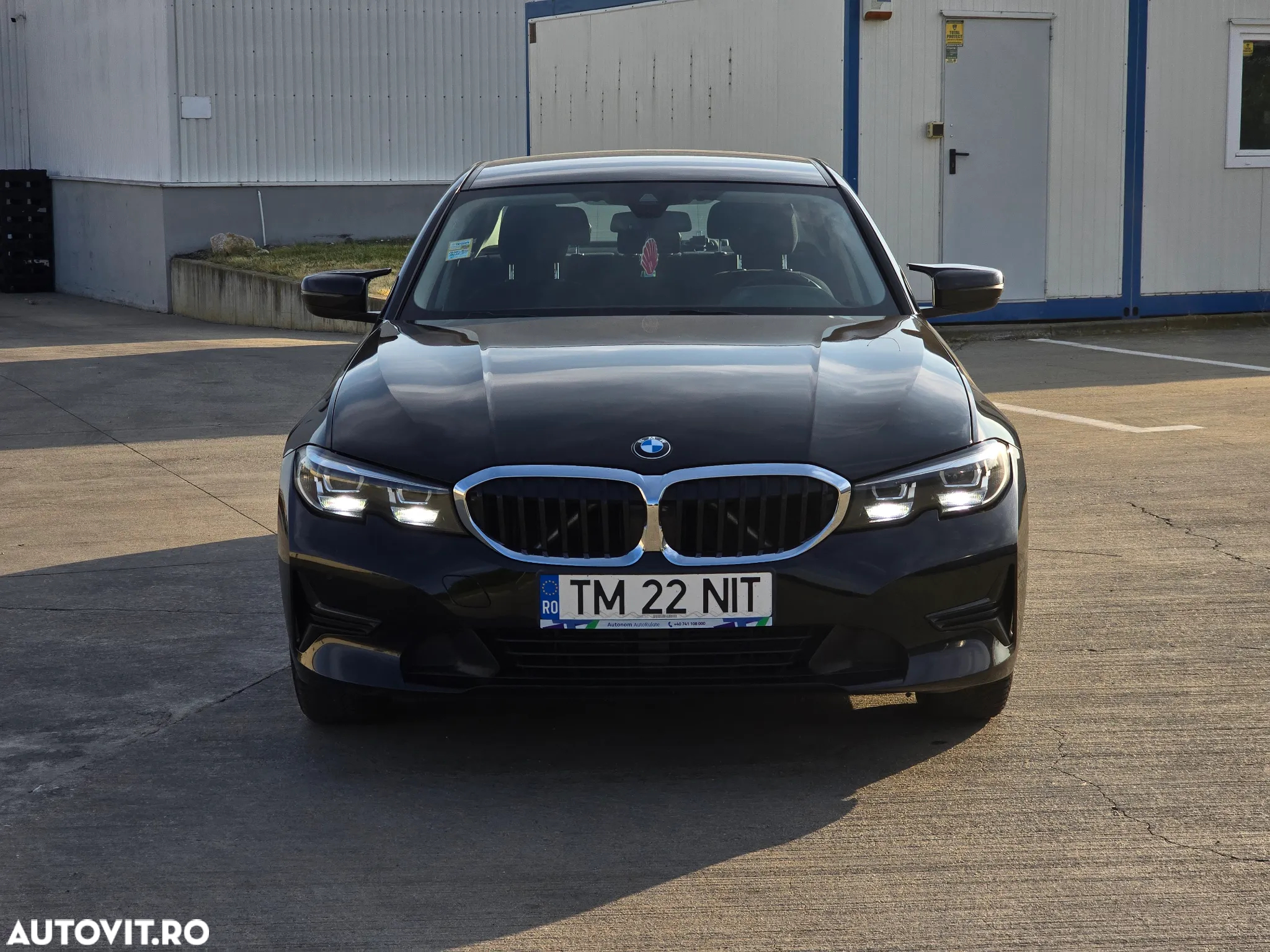 BMW Seria 3 318i AT - 9
