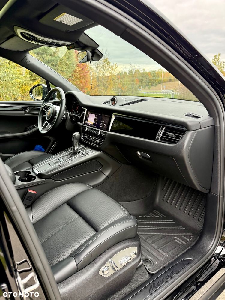 Porsche Macan - 26