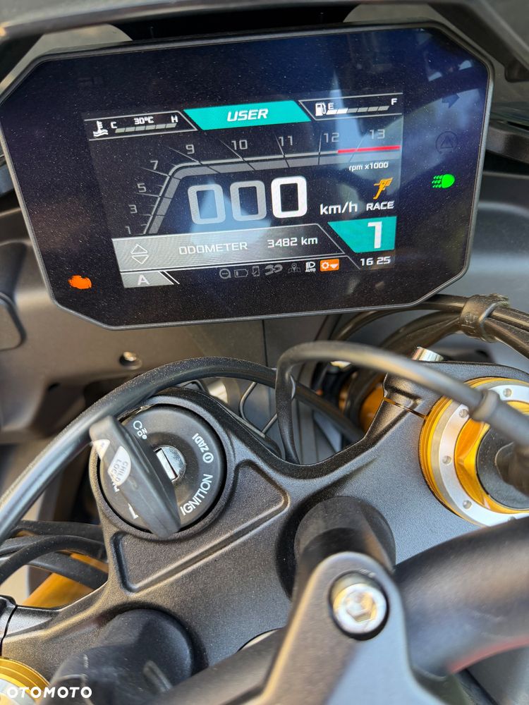 Aprilia Tuono - 2