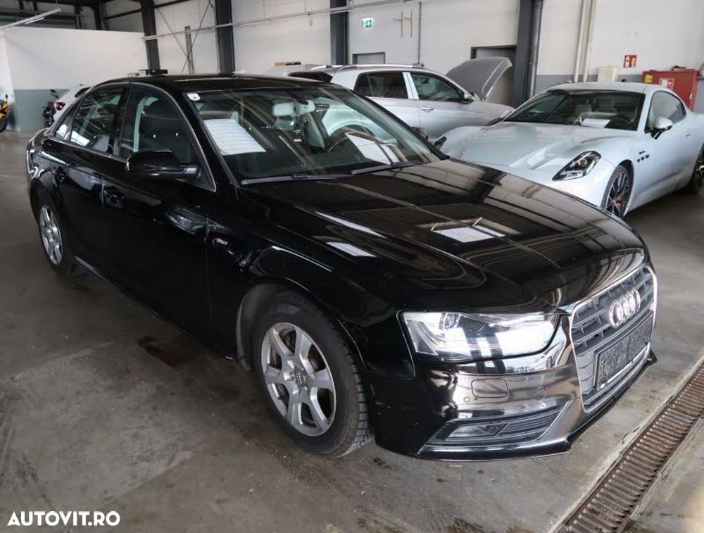 Audi A4 Limuzina 2.0 TDI DPF S line Sportpaket - 1