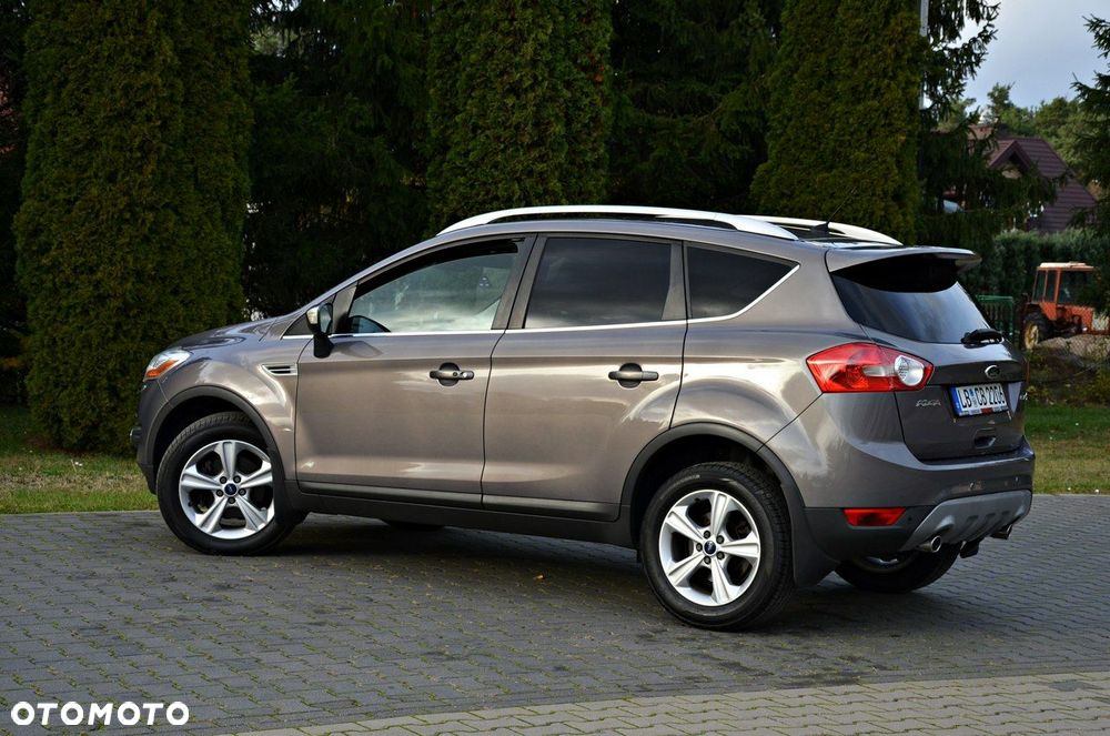 Ford Kuga 2.0 TDCi 2x4 Titanium - 20