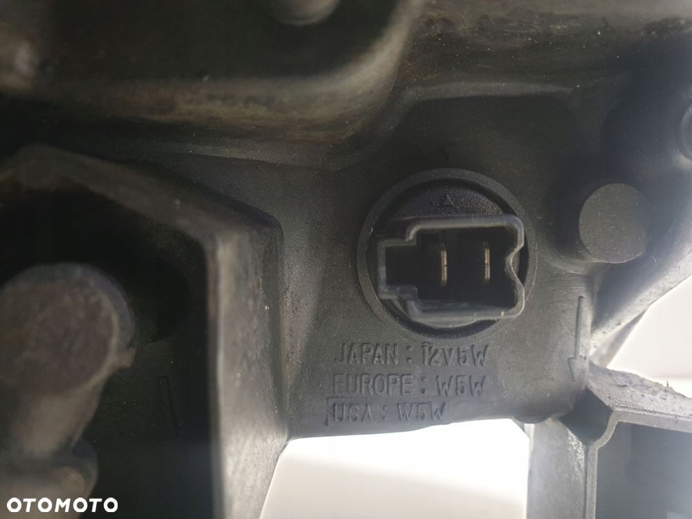 LAMPA PRAWA Suzuki Liana PRZEDNIA przód EUROPA - 7
