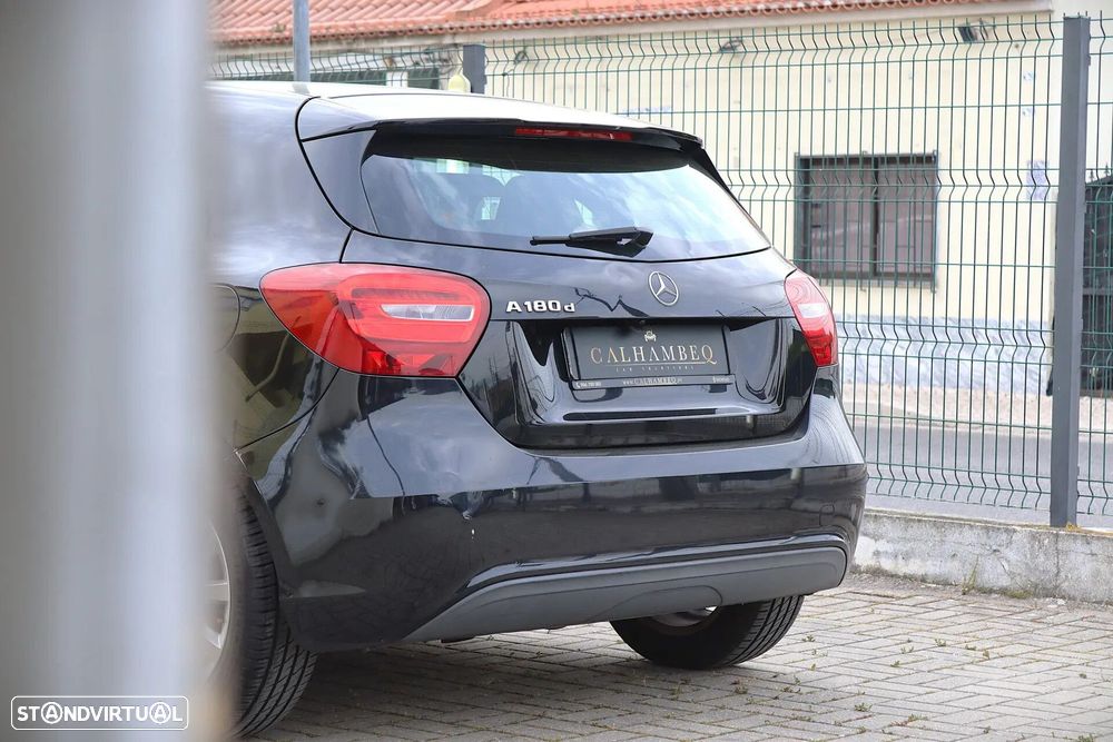 Mercedes-Benz A 180 d Urban - 11