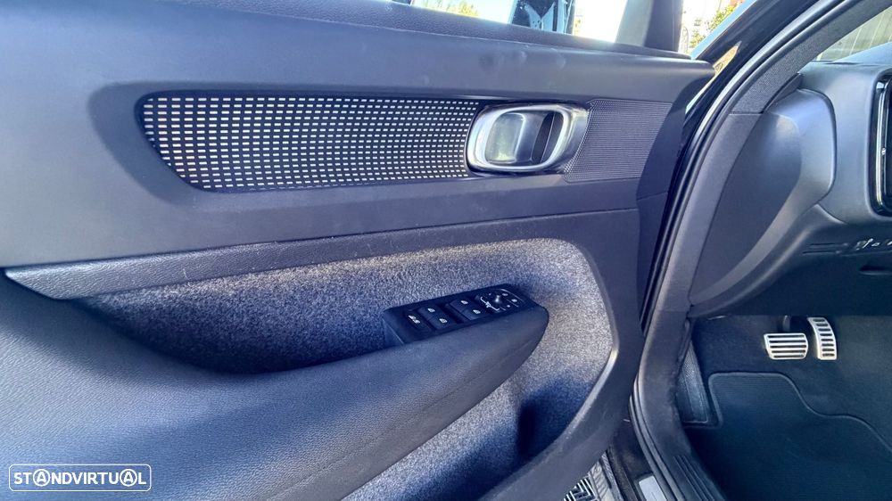 Volvo XC 40 1.5 T4 PHEV R-Design - 13