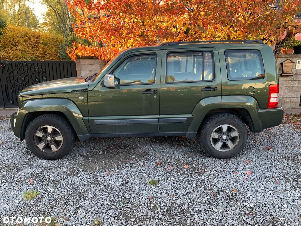 Jeep Cherokee 2008 photo 2