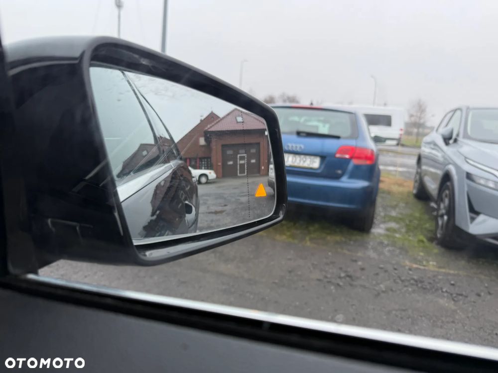 Mercedes-Benz Klasa E 350 4Matic 7G-TRONIC - 33