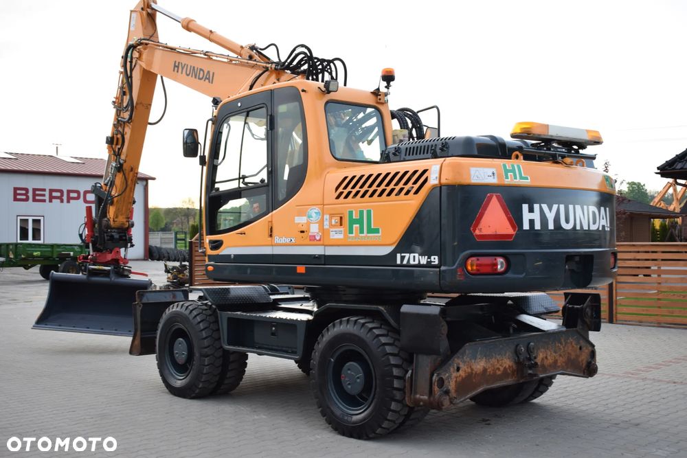 Hyundai 170W ROTOTILT - 4