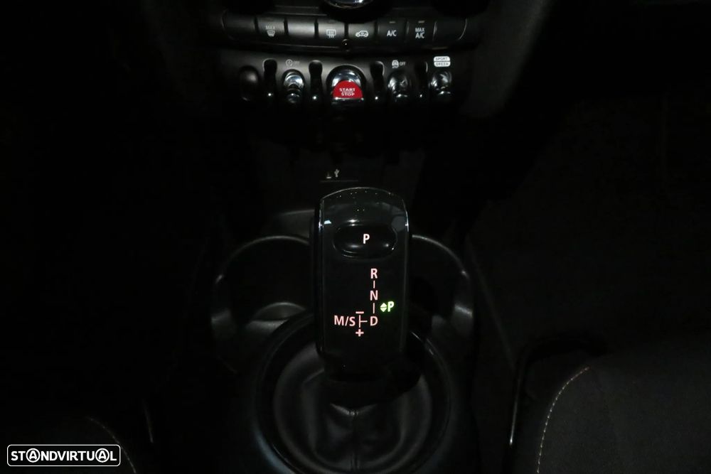 MINI 5 Portas Cooper Auto - 31