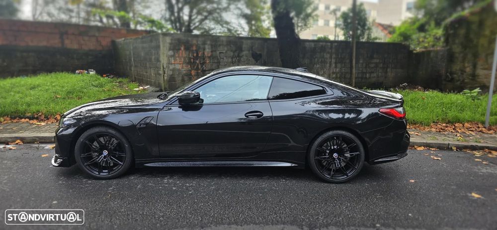 BMW M4 Competition xDrive Pack 50 anos M - 4