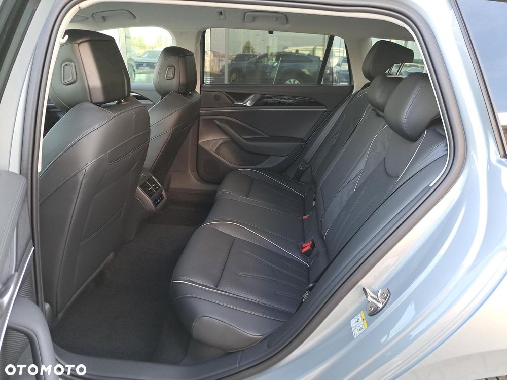 Volkswagen Passat Variant - 16