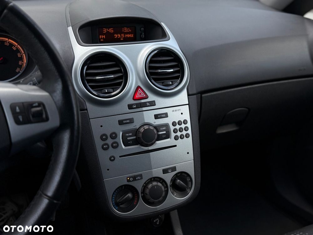 Opel Corsa 1.2 16V Cosmo - 8