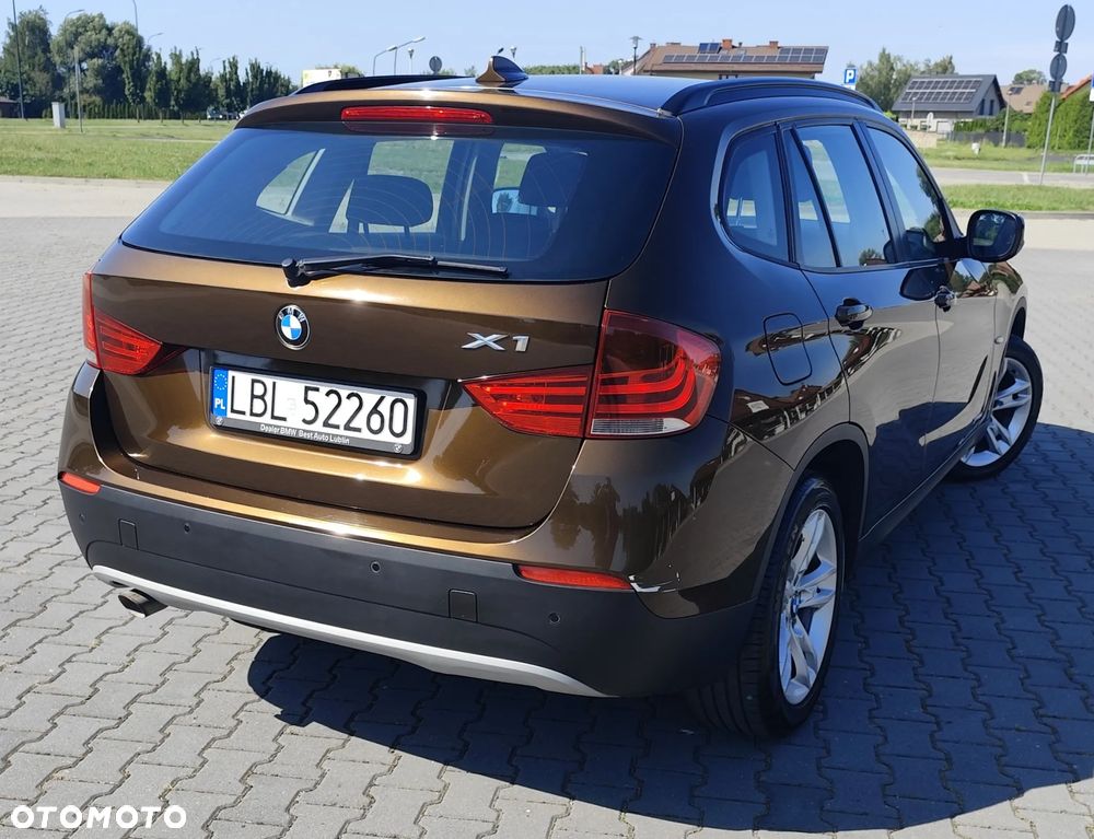 BMW X1 xDrive18d - 13