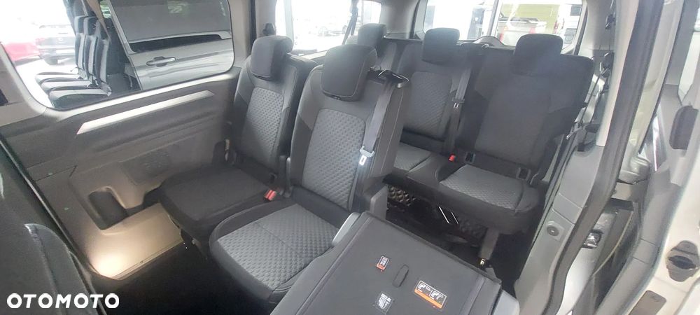 Volkswagen Caravelle - 9