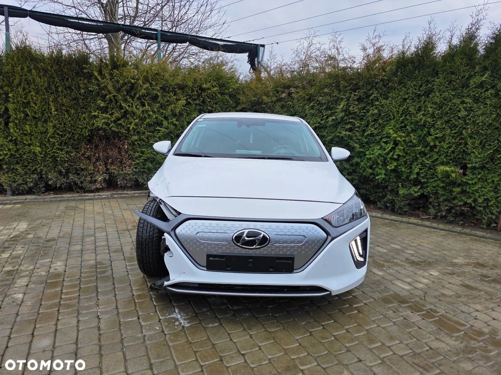 Hyundai IONIQ - 2