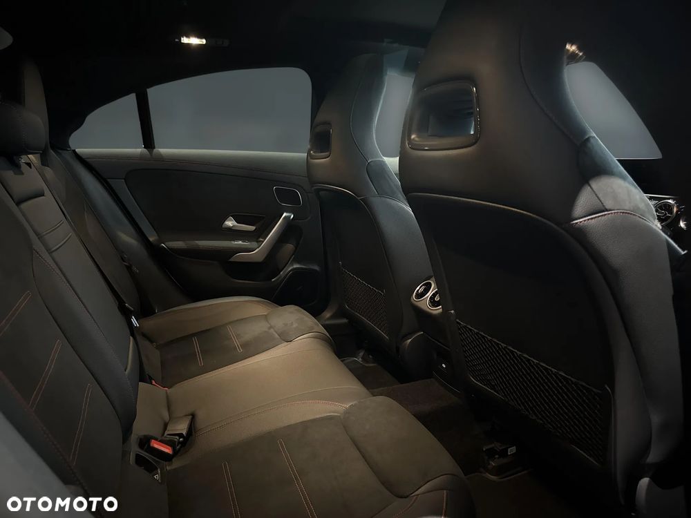 Mercedes-Benz CLA 200 d AMG Line 8G-DCT - 14