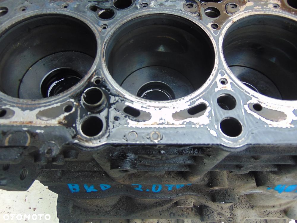 Dół silnika VW 2,0 TDI 140 km 16 v BKD - 2