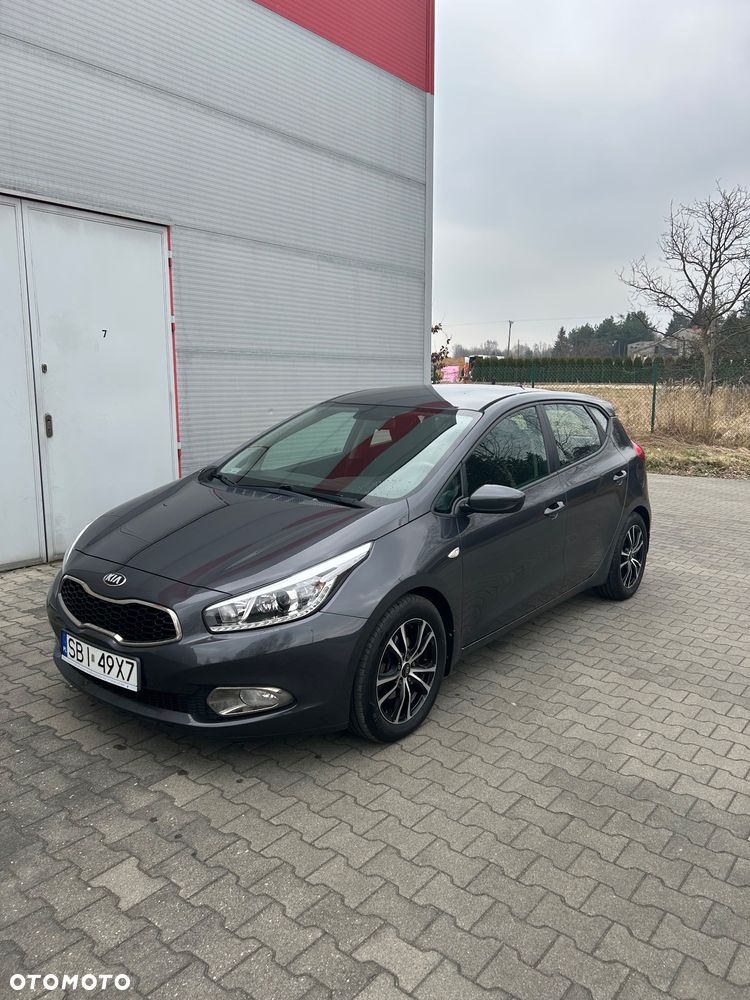 Kia Ceed - 13