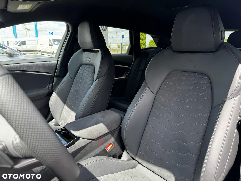 Audi A6 Avant e-tron - 30