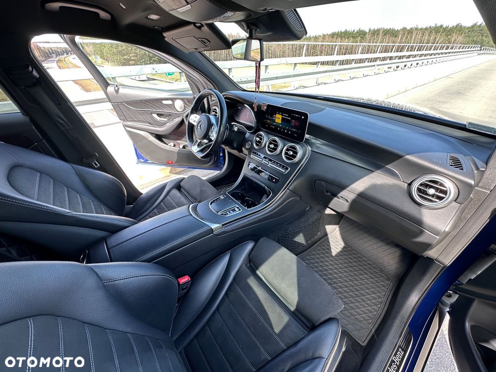 Mercedes-Benz GLC 200 d 4Matic 9G-TRONIC AMG Line Plus - 9