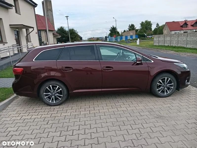 Toyota Avensis - 15