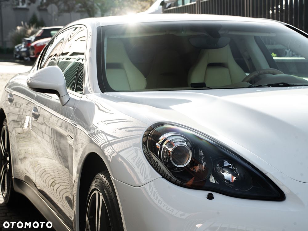 Porsche Panamera GTS PDK - 2