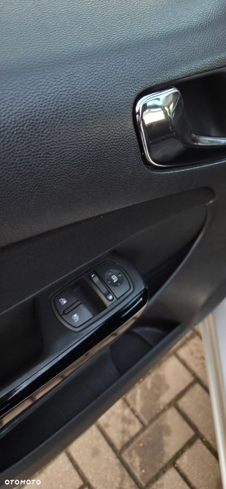 Opel Corsa 1.2 16V Enjoy - 22