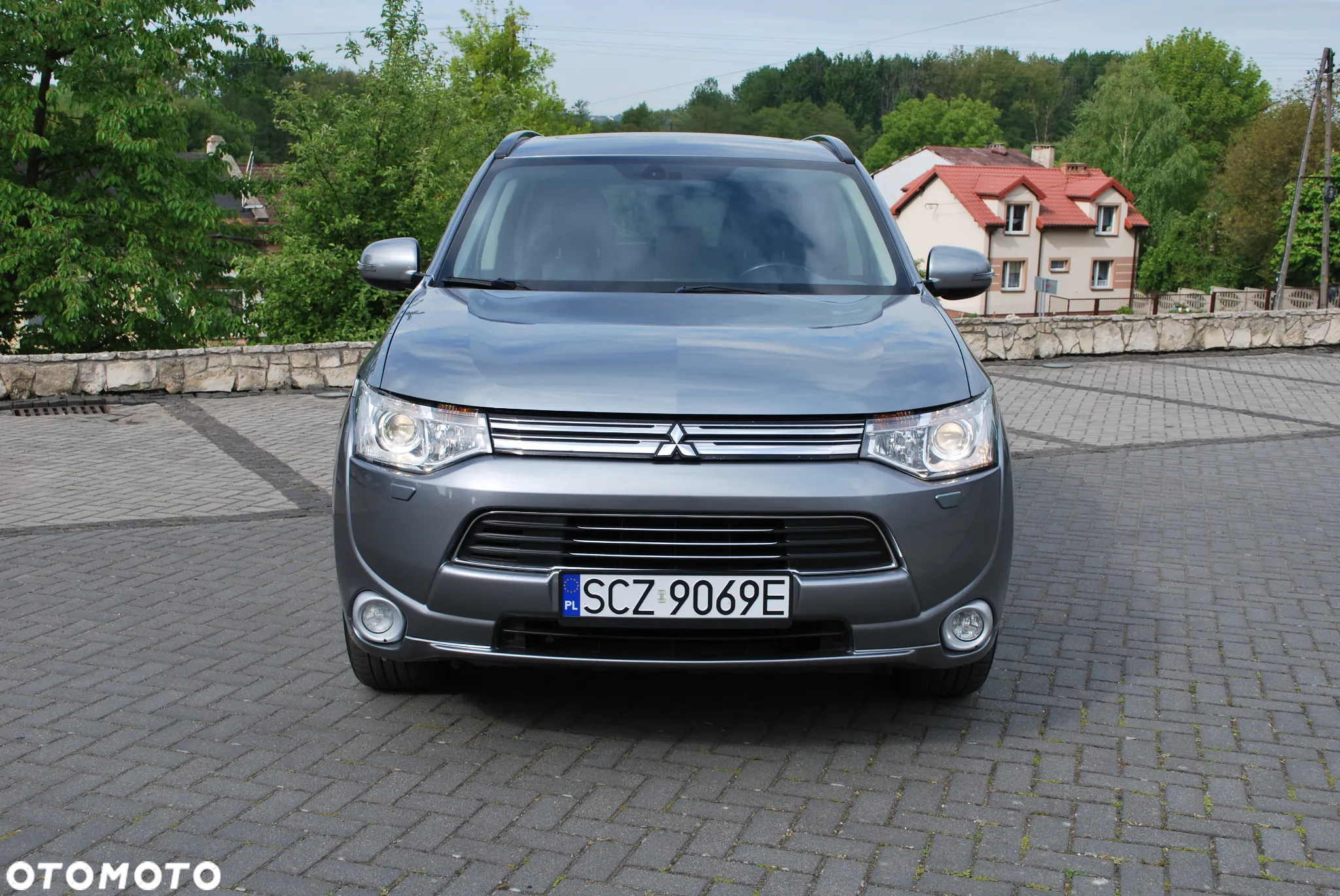 Mitsubishi Outlander 2.0 4WD Plug-In Hybrid Top - 12