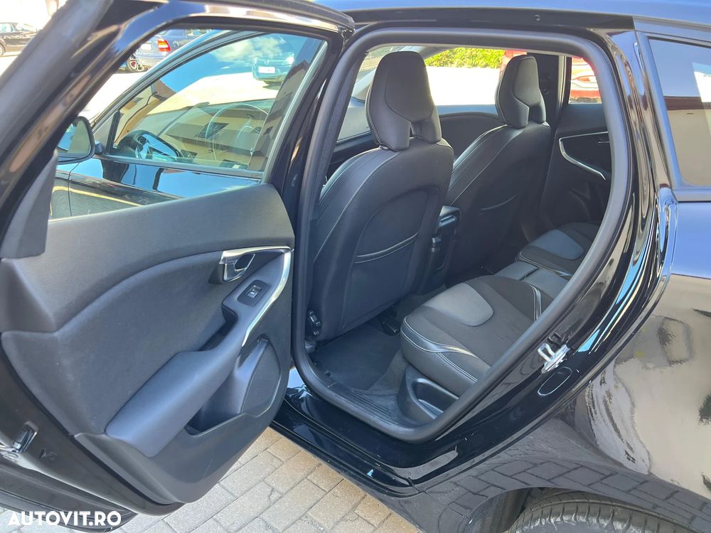 Volvo V40 D2 Geartronic Momentum - 10