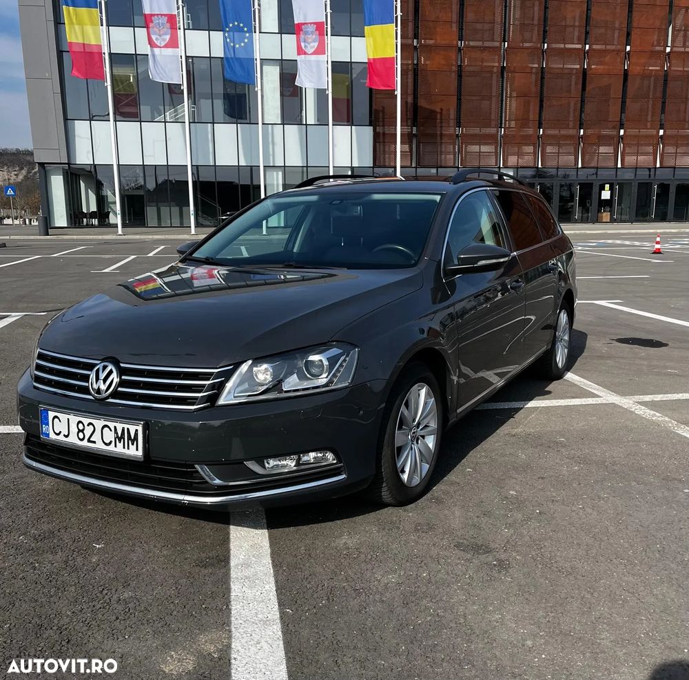 Volkswagen Passat 2.0 TDI Blue TDI DSG Highline - 3