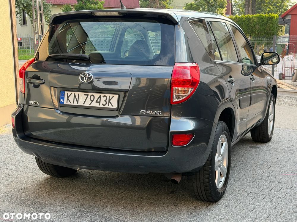 Toyota RAV4 2.0 4x4 Automatik Executive - 5