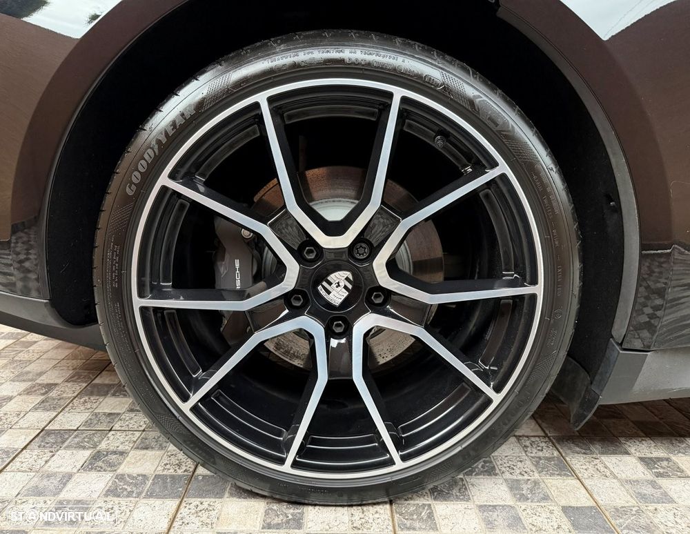 Porsche Taycan Bateria Performance Plus - 8