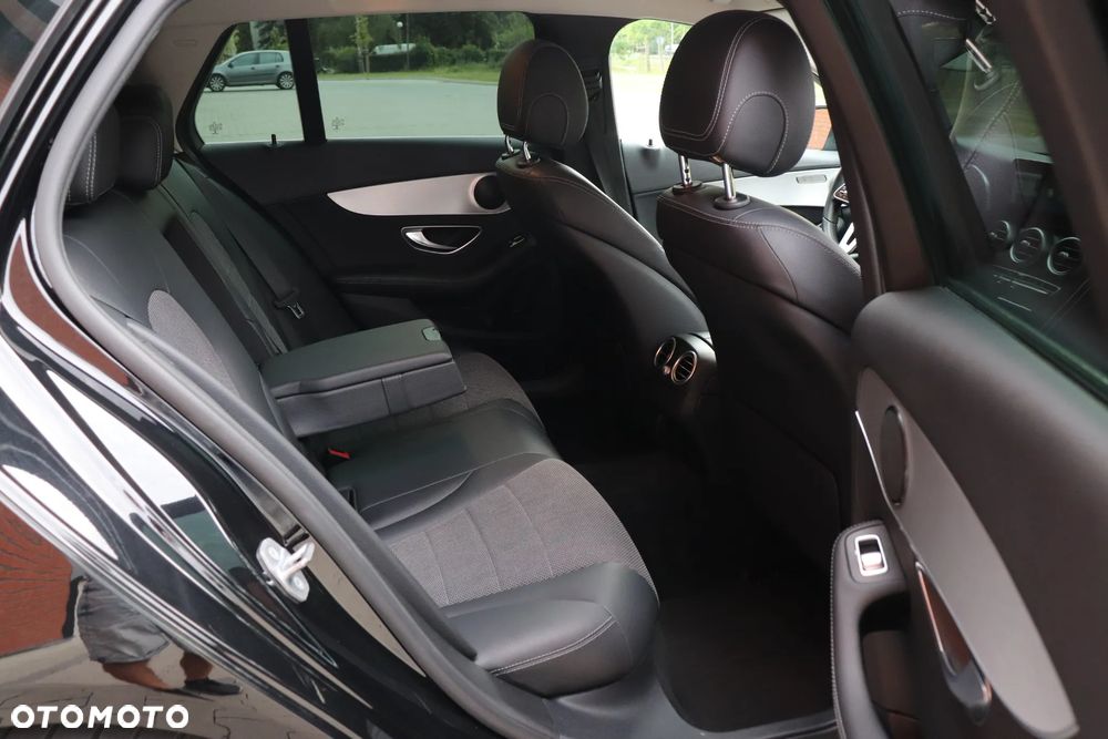 Mercedes-Benz Klasa C 220 d 9G-TRONIC Edition 19 - 11