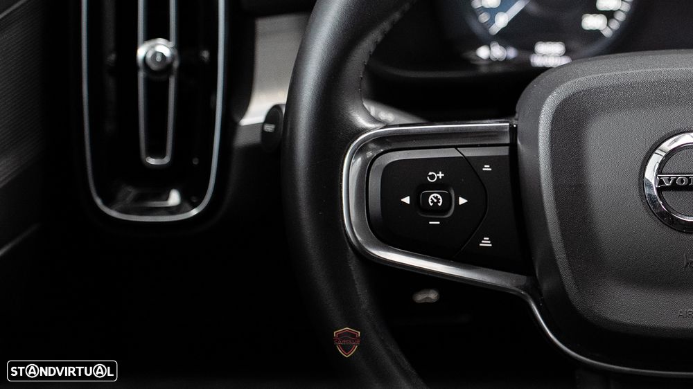 Volvo XC 40 2.0 D3 Momentum Geartronic - 30