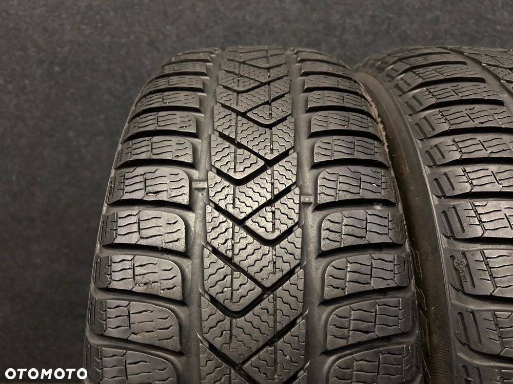 Opony zimowe Pirelli SottoZero 3 215/60/16 95H 2szt. Ładne! - 2