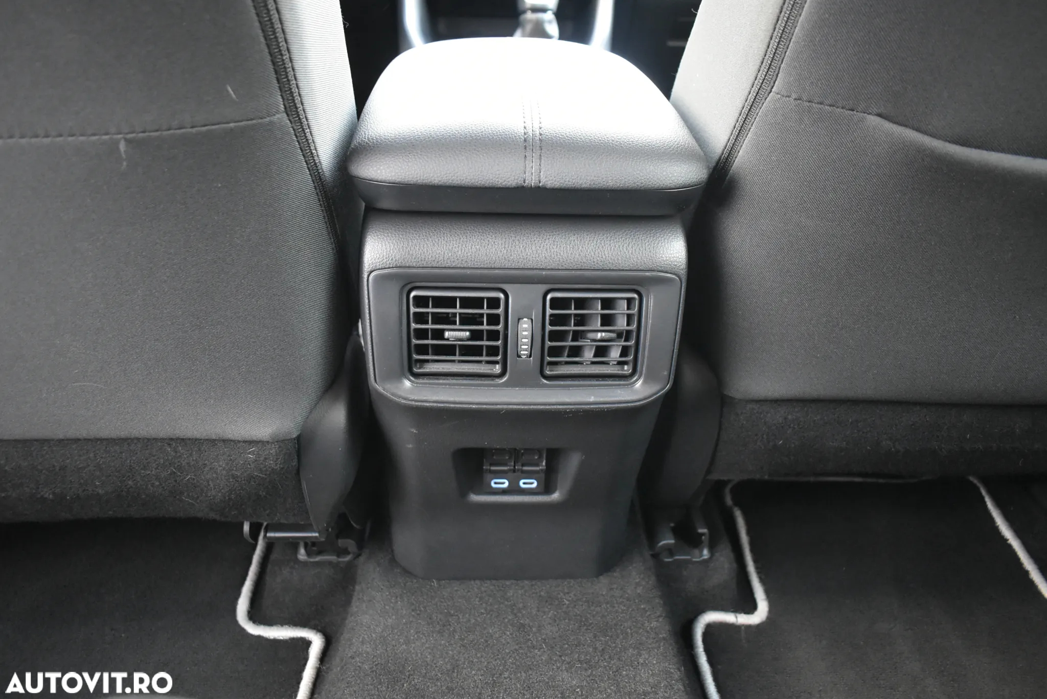 Toyota RAV4 2.5 Hybrid VVT-iE 4x4 Active - 19